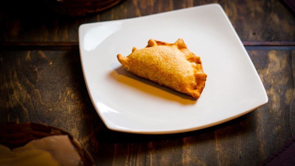 Empanada argentina aprenda a receita de tradicional restaurante