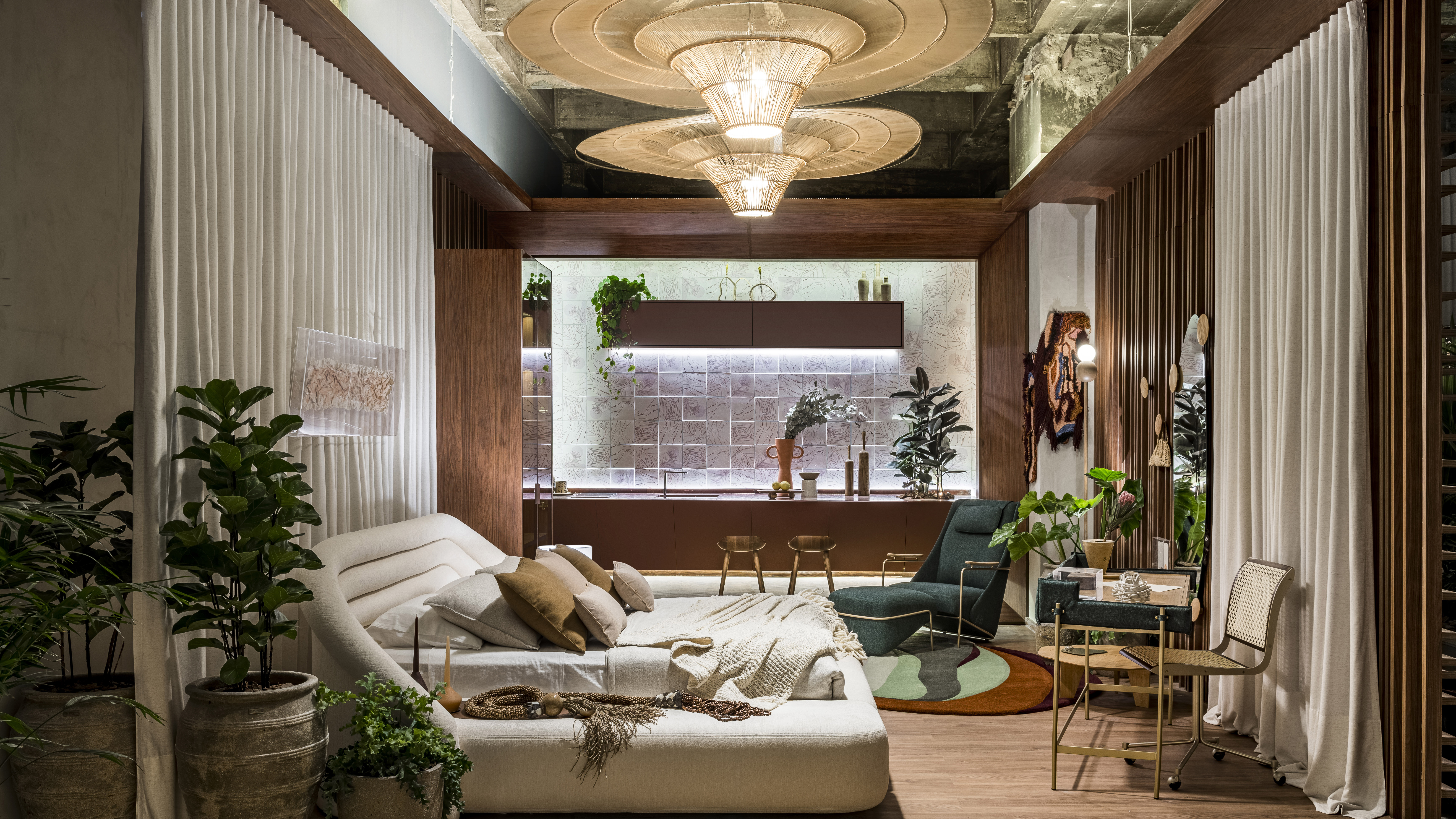 Em parceria com a Criare, a arquiteta Beatriz Quinelato propõe um momento de desconexão com o mundo para a imersão em si mesmo.