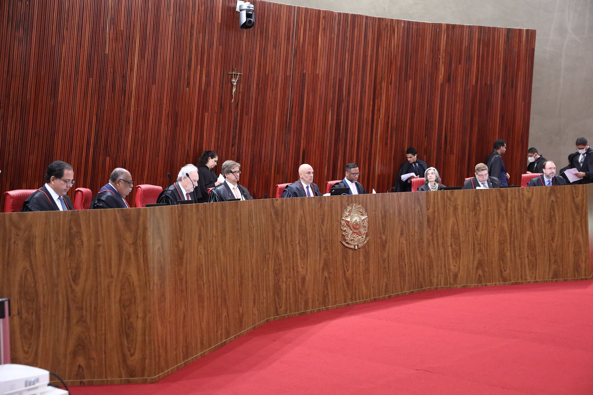 Ministro Paulo de Tarso Sanseverino, do TSE, ordenou a remoção de post da Gazeta do Povo no Twitter que citava apoio de Lula à ditadura na Nicarágua, na semana passada.