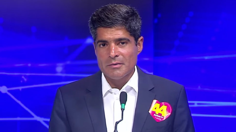 Jerônimo se ausenta de debate novamente, e ACM Neto é sabatinado sozinho