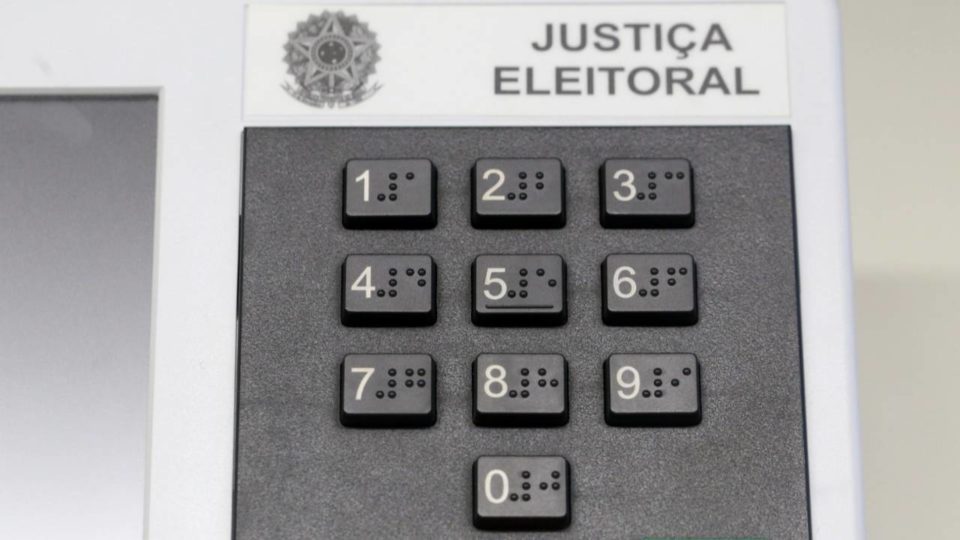 Quatro governadores venceram de virada as eleições no segundo turno