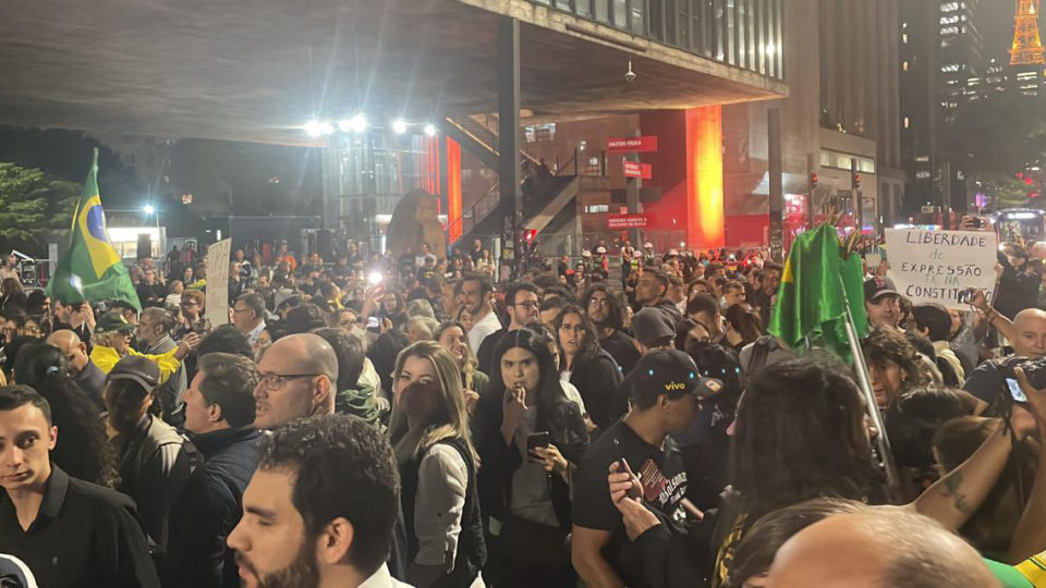 Manifestações contra atos de censura do TSE são realizados em São Paulo e Goiás