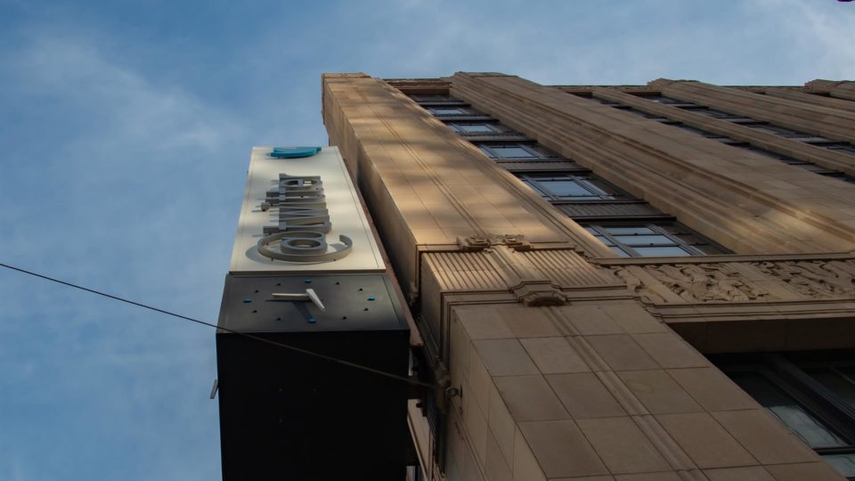 Musk anuncia conselho de moderação de conteúdo para o Twitter Sede do Twitter na cidade americana de São Francisco: novo proprietário disse que não haverá mais decisões sobre conteúdo ou restabelecimento de contas enquanto conselho não se reunir