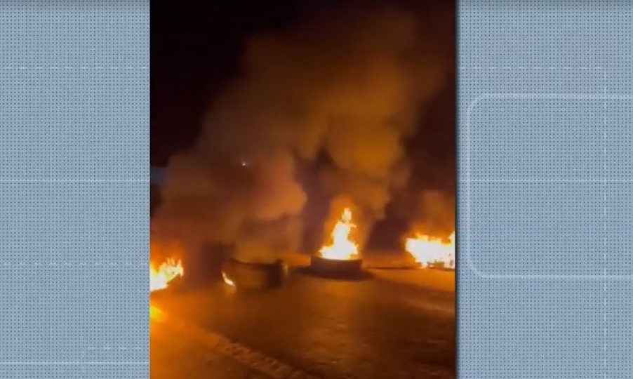 Protesto na BR-020 na Bahia