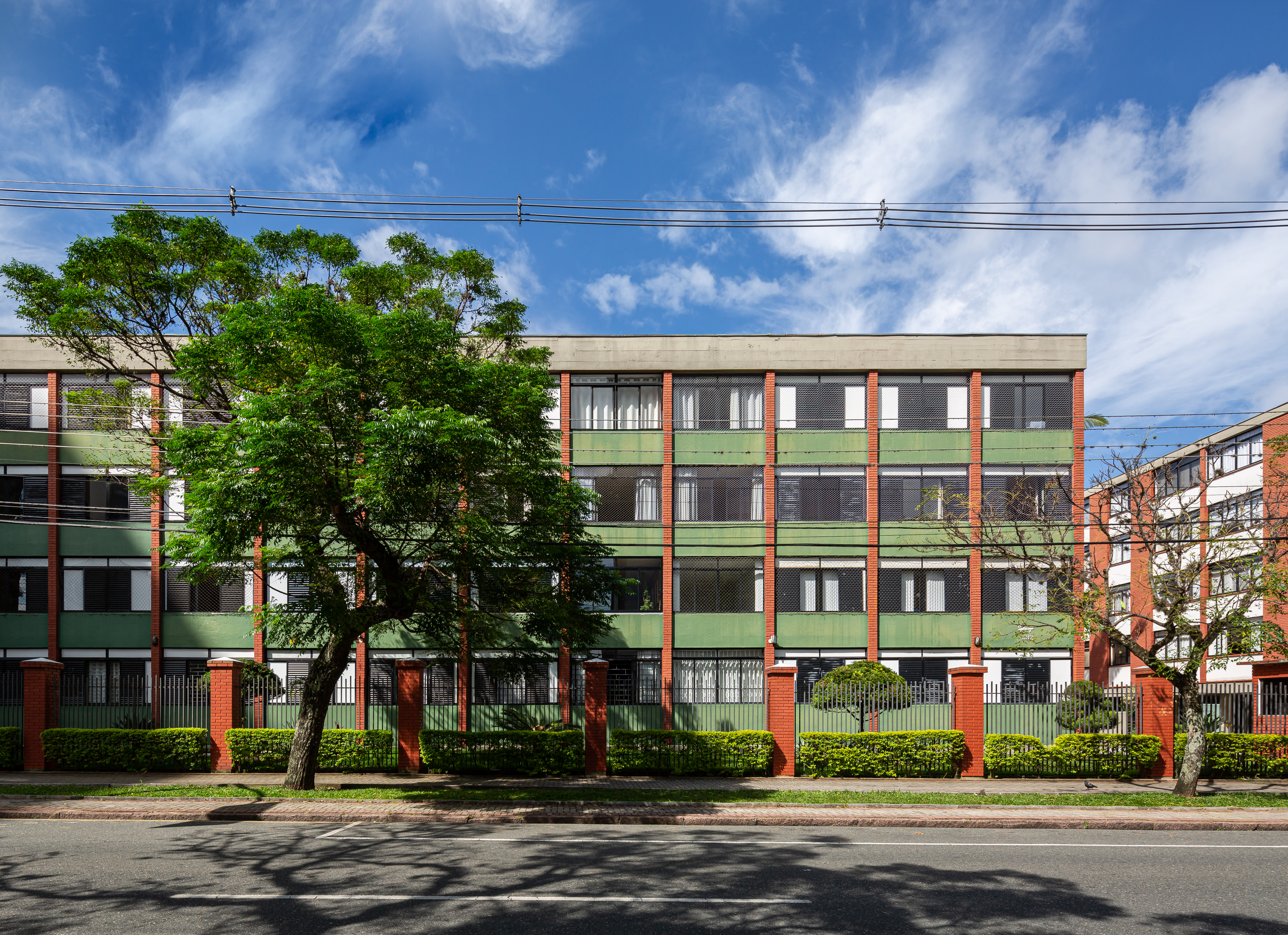 Conjunto Independência, entre o Alto da XV e o Cristo Rei, é um dos empreendimentos mais marcantes de Jaime Wasserman em Curitiba