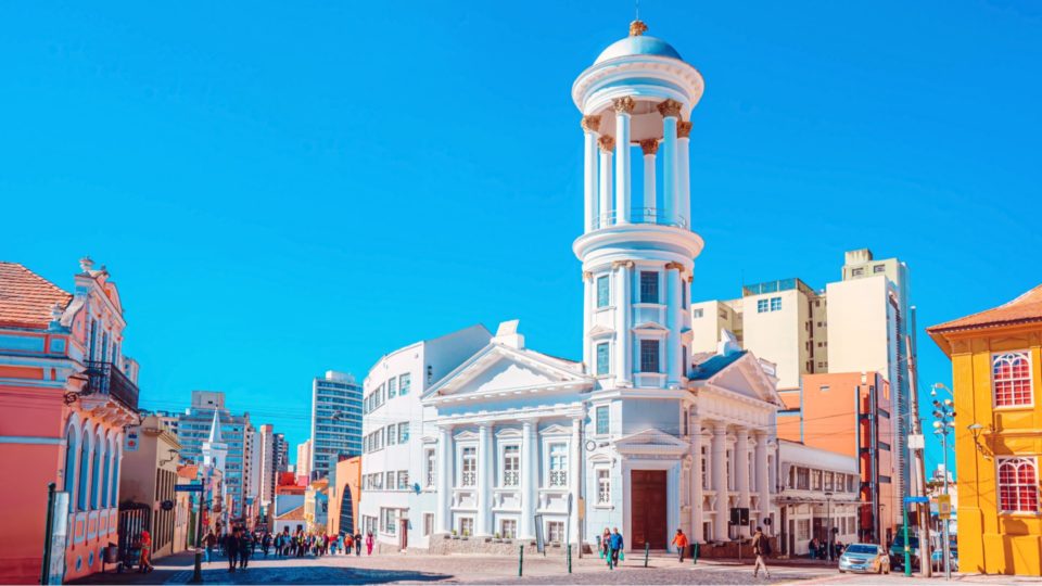 O Largo da Ordem é lindo durante o dia e diversão garantida no período noturno