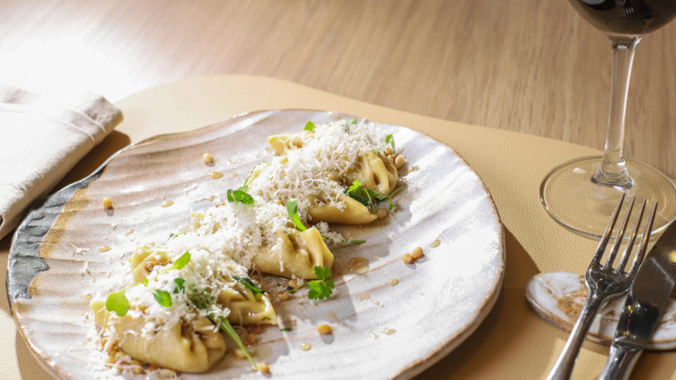 Conheça a gastronomia paranaense no Restaurante Koré, do Qoya Hotel