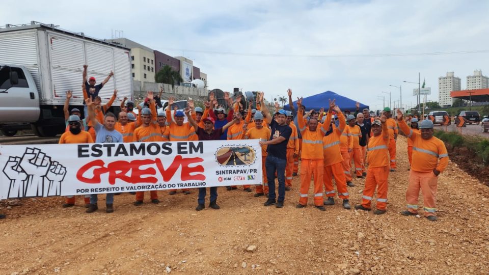 Os trabalhadores solicitam aumento no vale-alimentação, cesta de Natal e recesso nas festas de fim de ano.