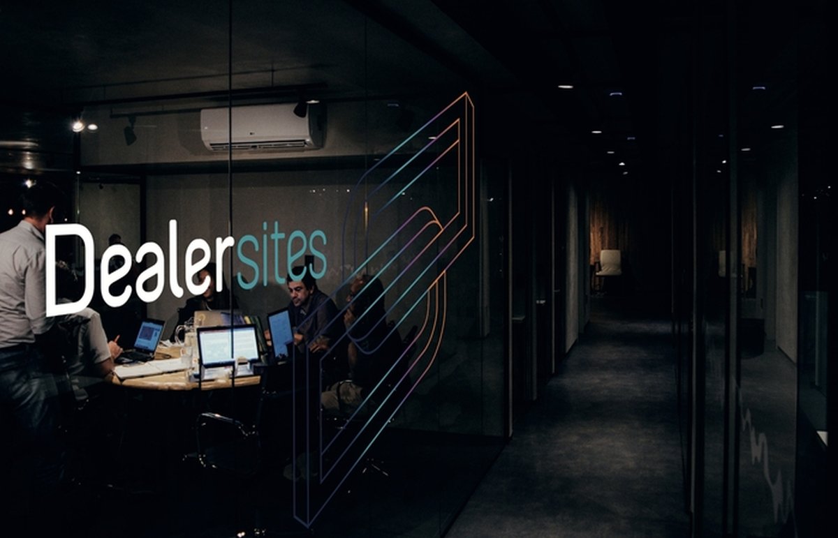 Dealersites atua na digitalização do mercado automotivo.