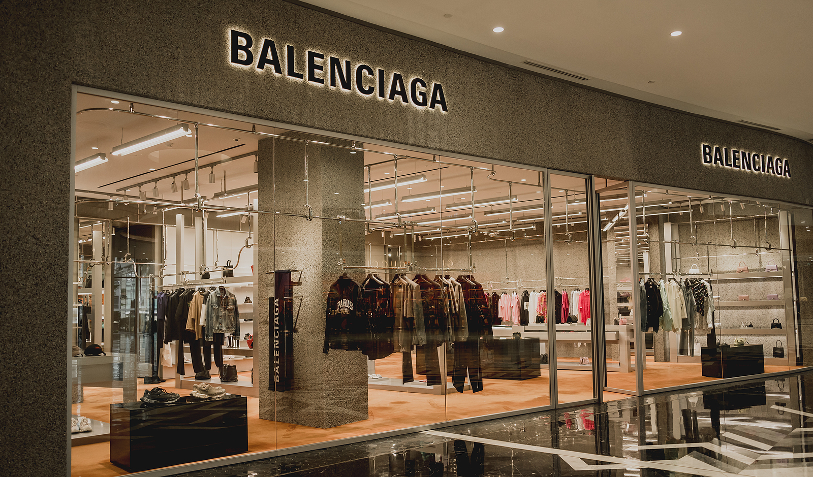 Loja da Balenciaga na Tailândia