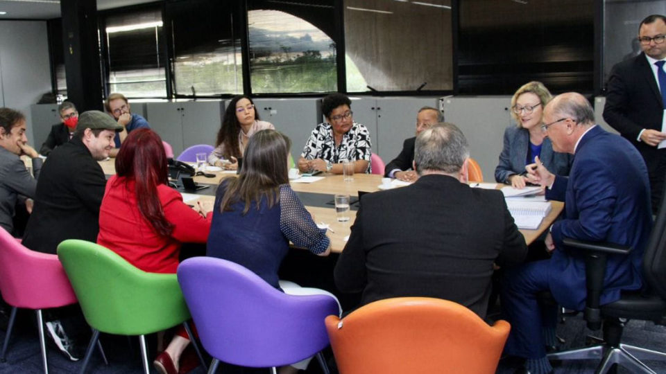 Setores do PT articulam novo Plano Nacional de Direitos Humanos no início do governo Lula
