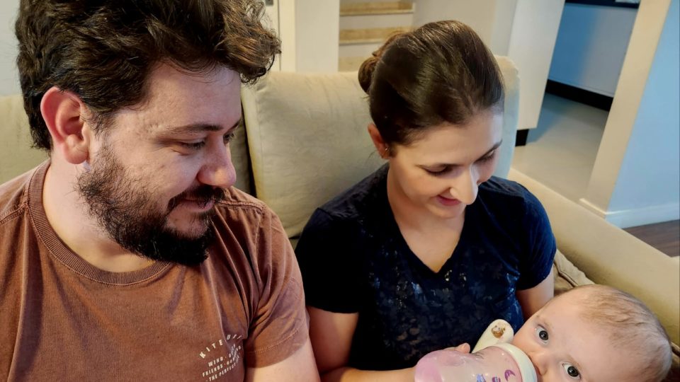 Bella Vetter Kottwitz foi diagnosticada com atrofia muscular espinhal e faz tratamento em Curitiba