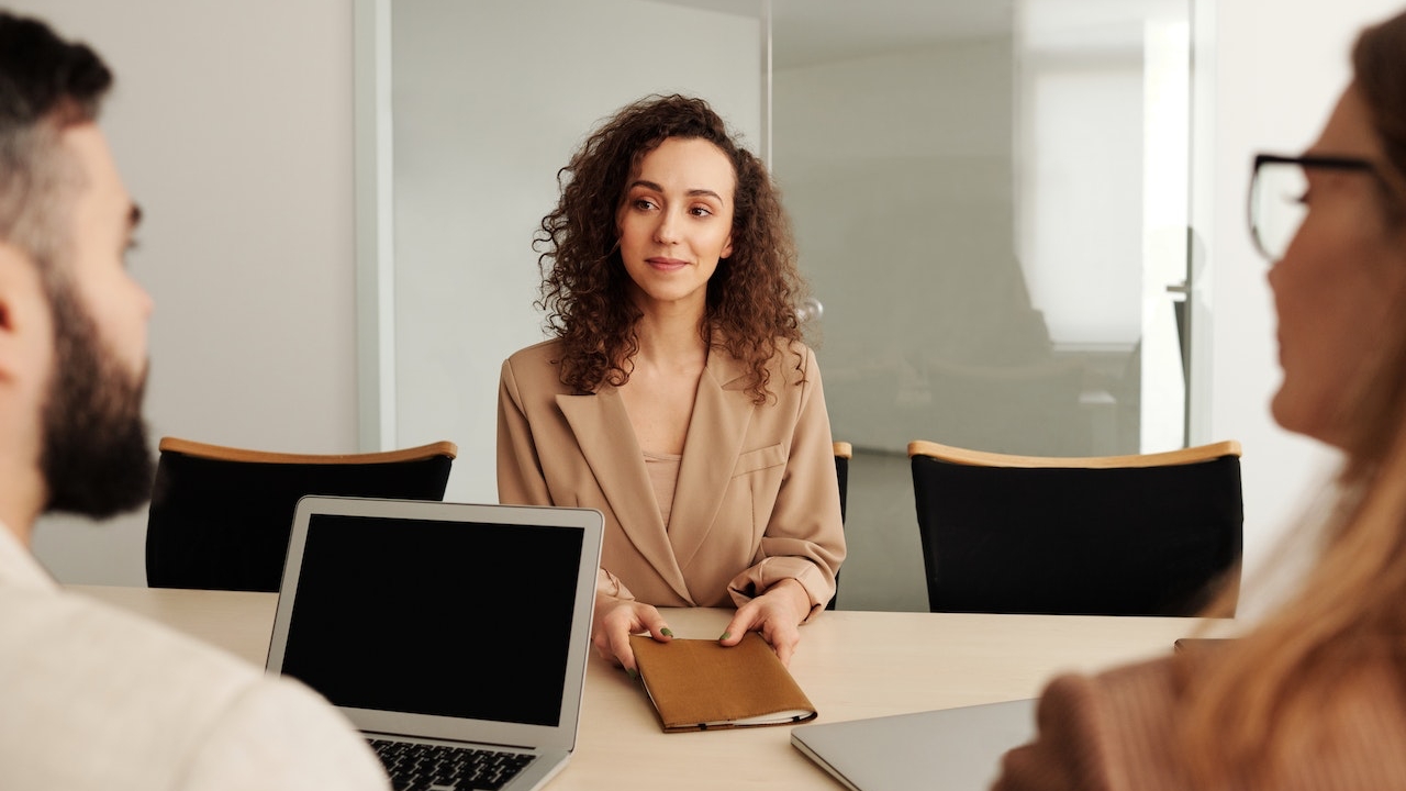 Startups e empresas de tecnologia com vagas abertas neste final de 2022