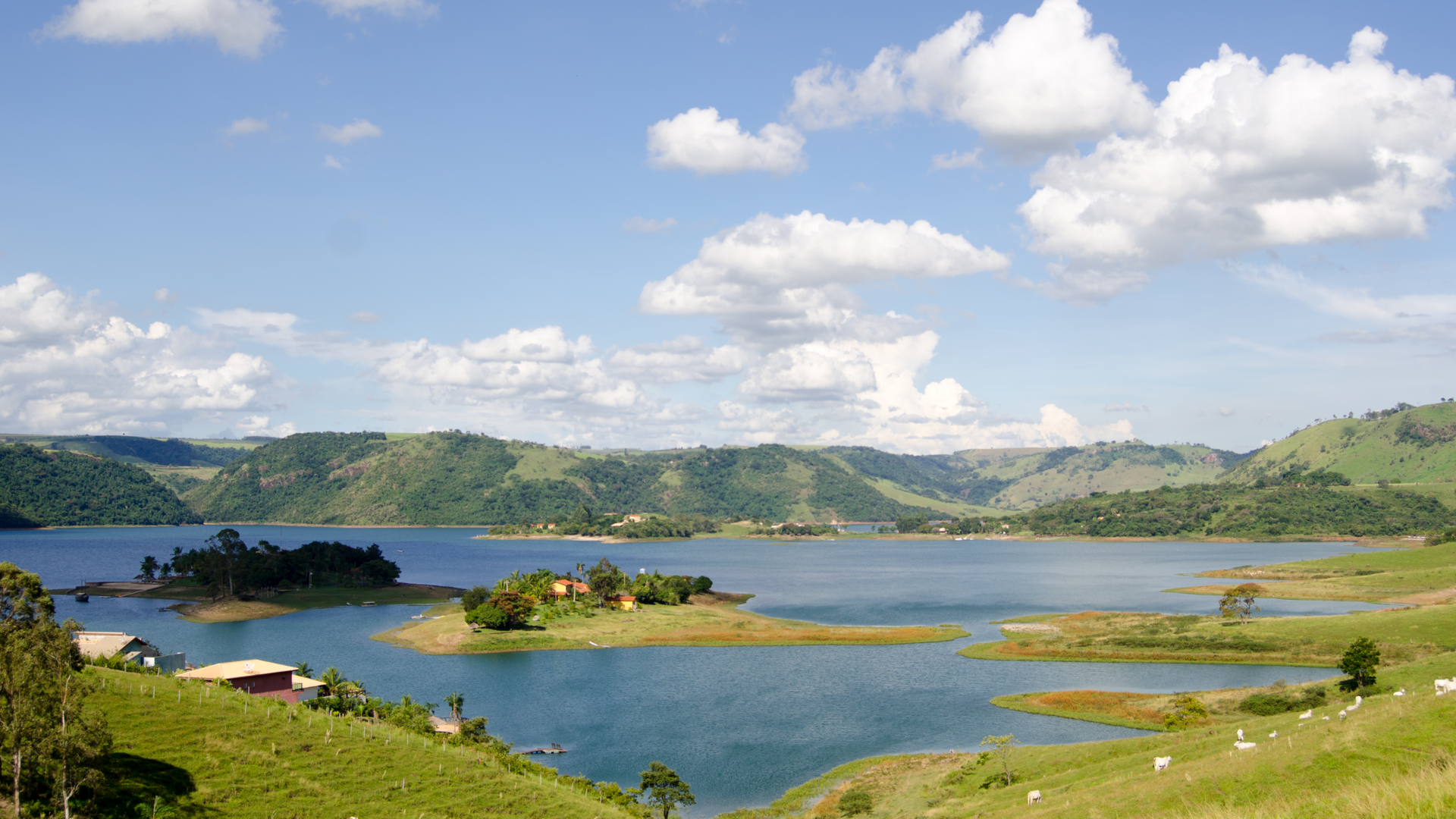 Ribeirão Claro, no Norte do Paraná, destaca-se por sua vocação rural.
