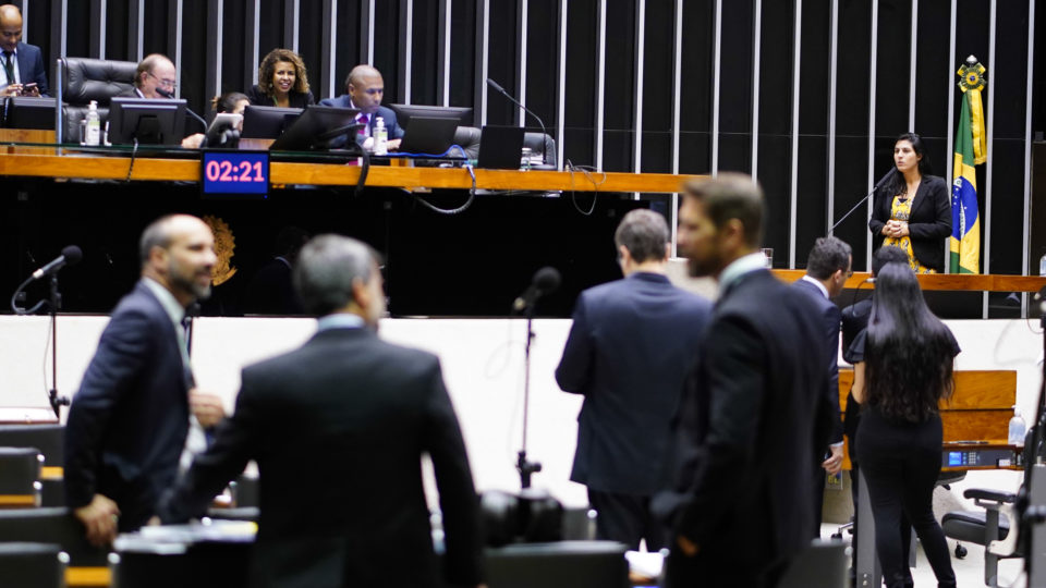 Bancada conservadora projeta ferrolho para bloquear pautas progressistas no Congresso