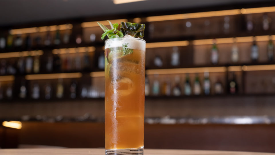 No Bar Koré do Hotel Qoya há diversos drinks autorais para você experimentar 