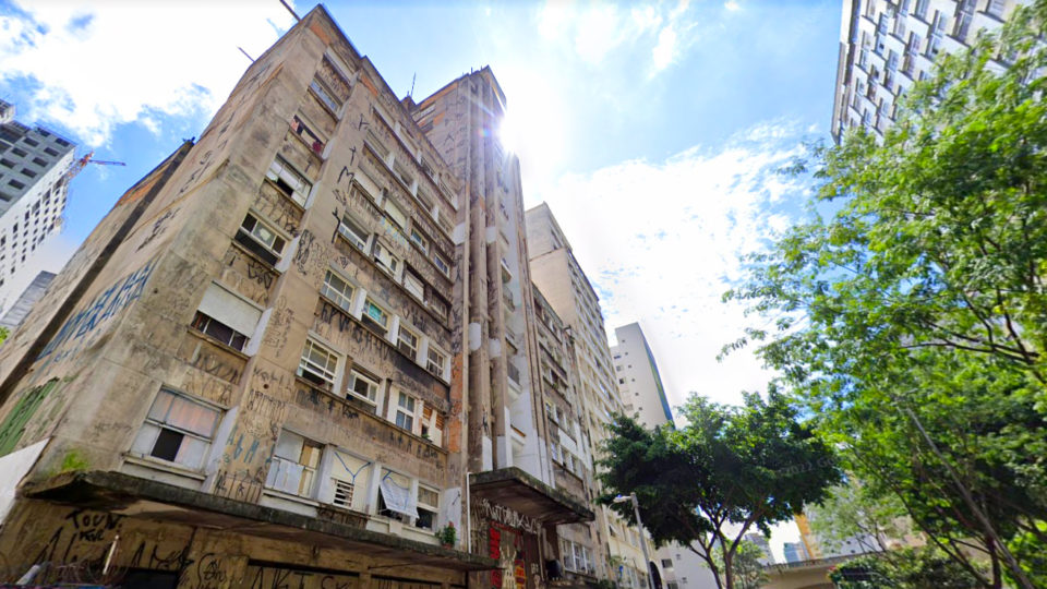 Invasão de prédio por grupo de esquerda impede Cohab de implementar moradias populares
