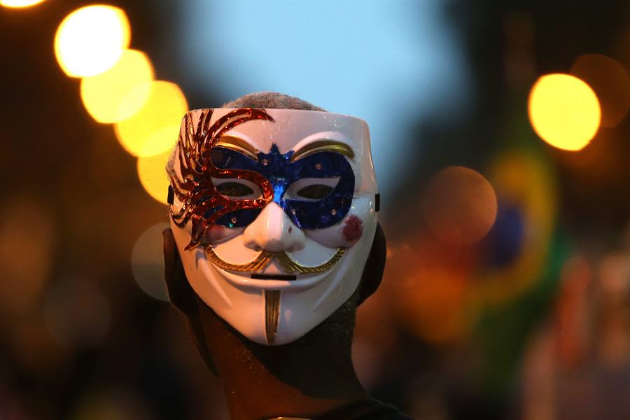 Black Bloc durante manifestação no Rio de Janeiro, em 2013