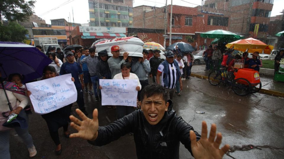 Peru decreta toque de recolher em província que soma nove mortes em protestos