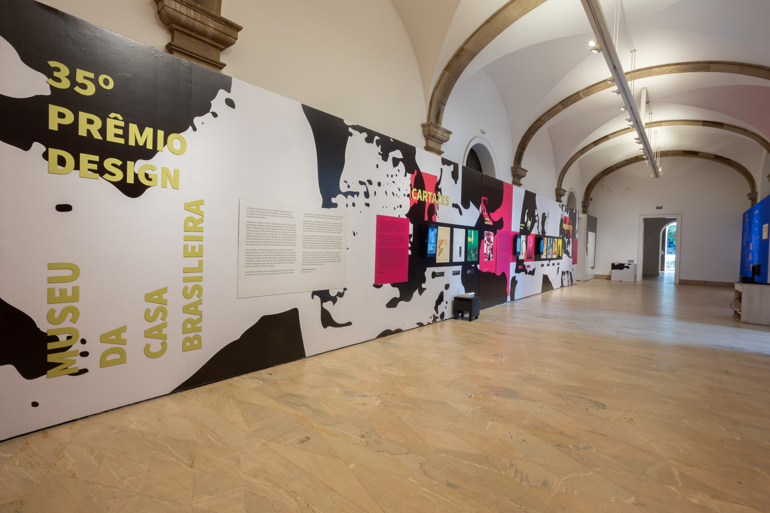 Todos os 46 produtos e 28 trabalhos escritos reconhecidos nesta edição integram a exposição do 35º Prêmio Design Museu da Casa Brasileira. A mostra permanece aberta até 26 de fevereiro na sede da instituição, em São Paulo.