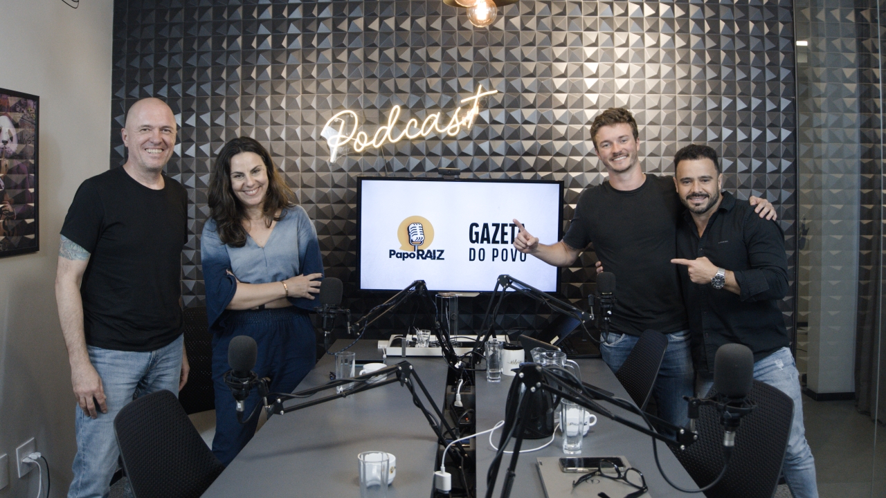 Celia Linsingen e Guido Jackson no podcast Papo Raiz