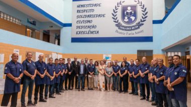 Escolas cívico-militares