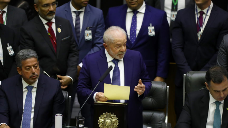 Lula empossado