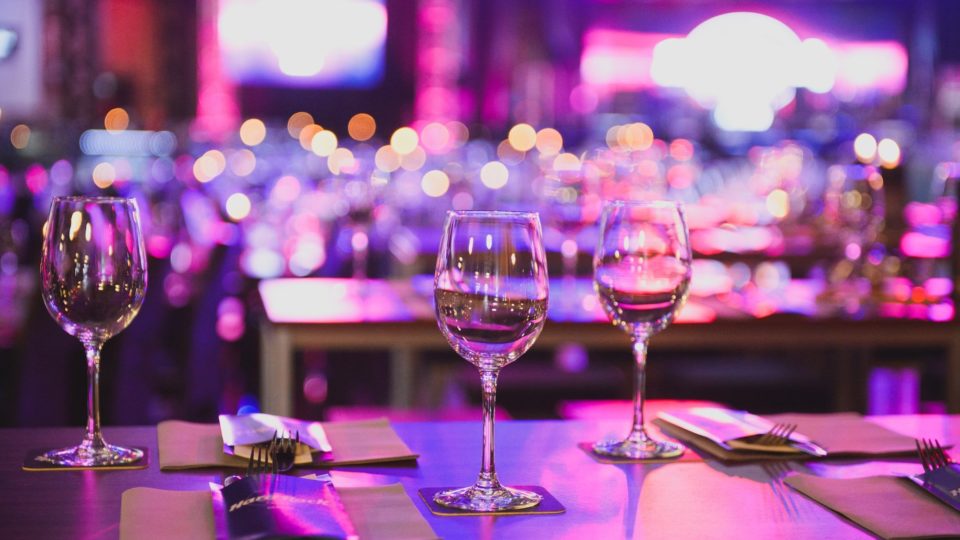 Bares e restaurantes de Brasília têm usado solução da ACOM Sistemas.