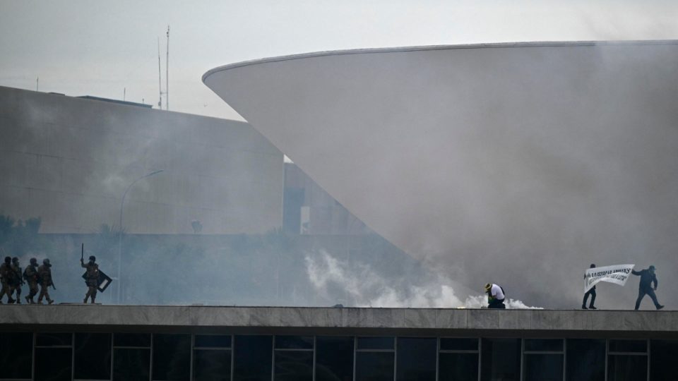 protestos DF informações interventor governadora