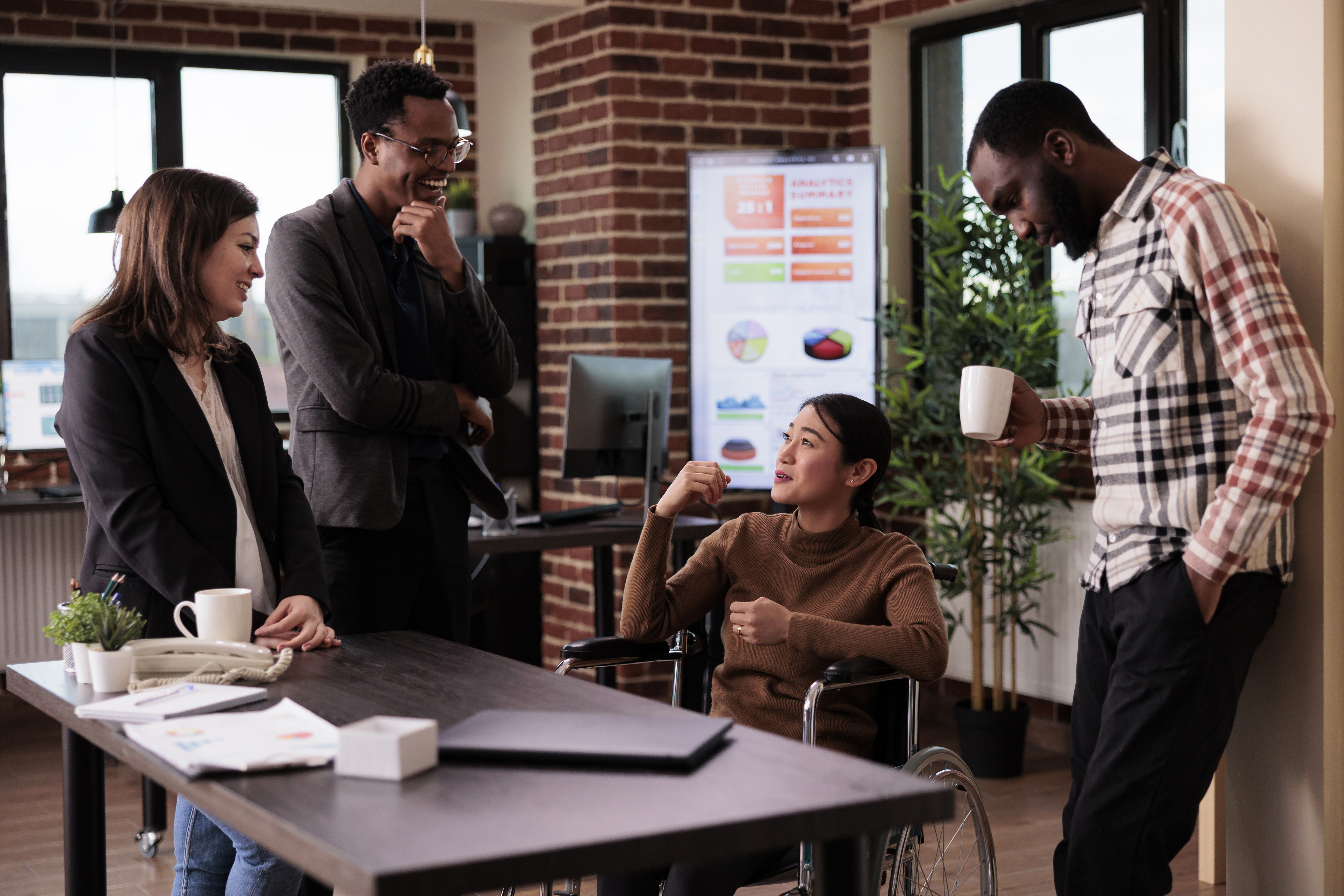 ampliar a participação de minorias, como pretos e pardos, PcDs e LGBTQIA+, ainda é um grande desafio para muitas empresas.