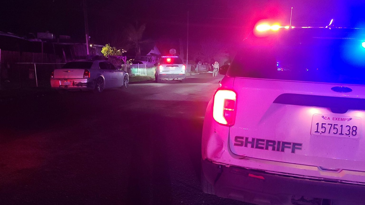 Polícia de Tulare (Califórnia, EUA), na cena do crime