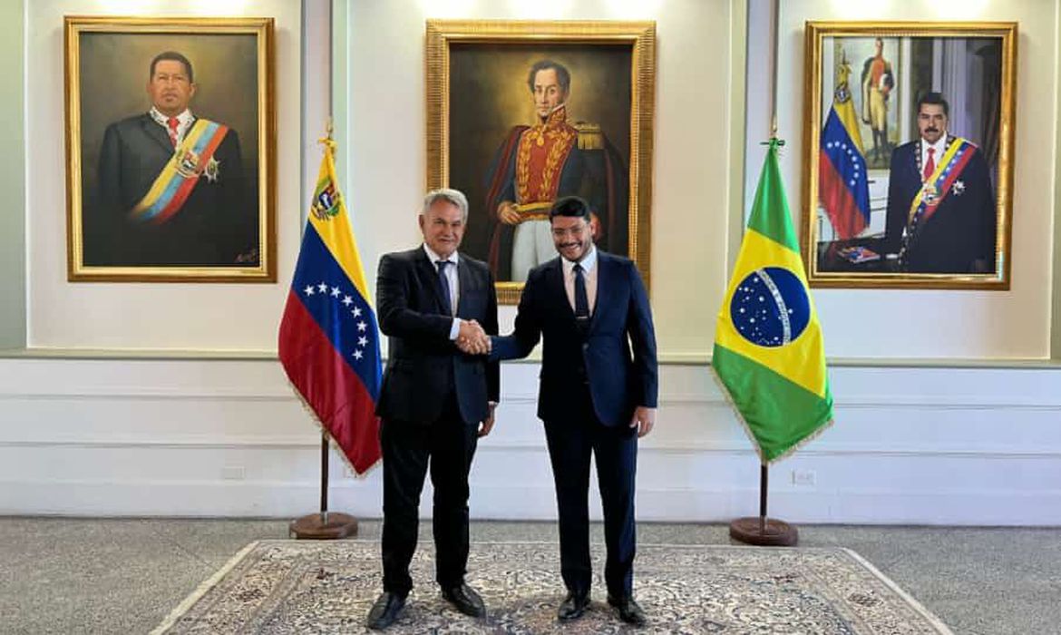 Parlamento da Venezuela aprova nomeação de novo embaixador no Brasil