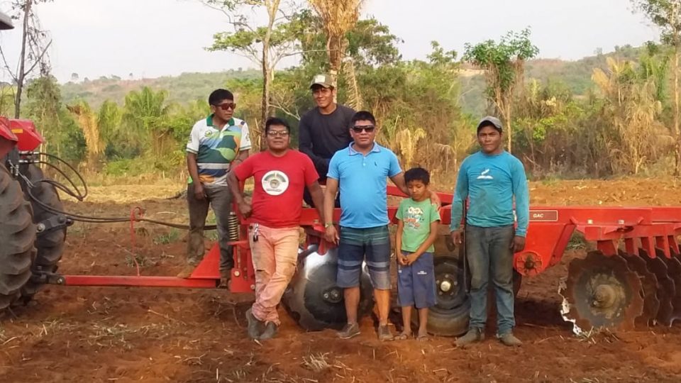 Vivendo na pobreza, etnia de Sonia Guajajara espera improvável apoio da ministra