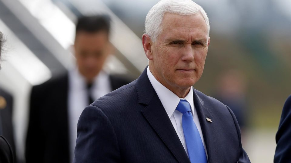 Procurador que investiga Donald Trump convoca Mike Pence para depor