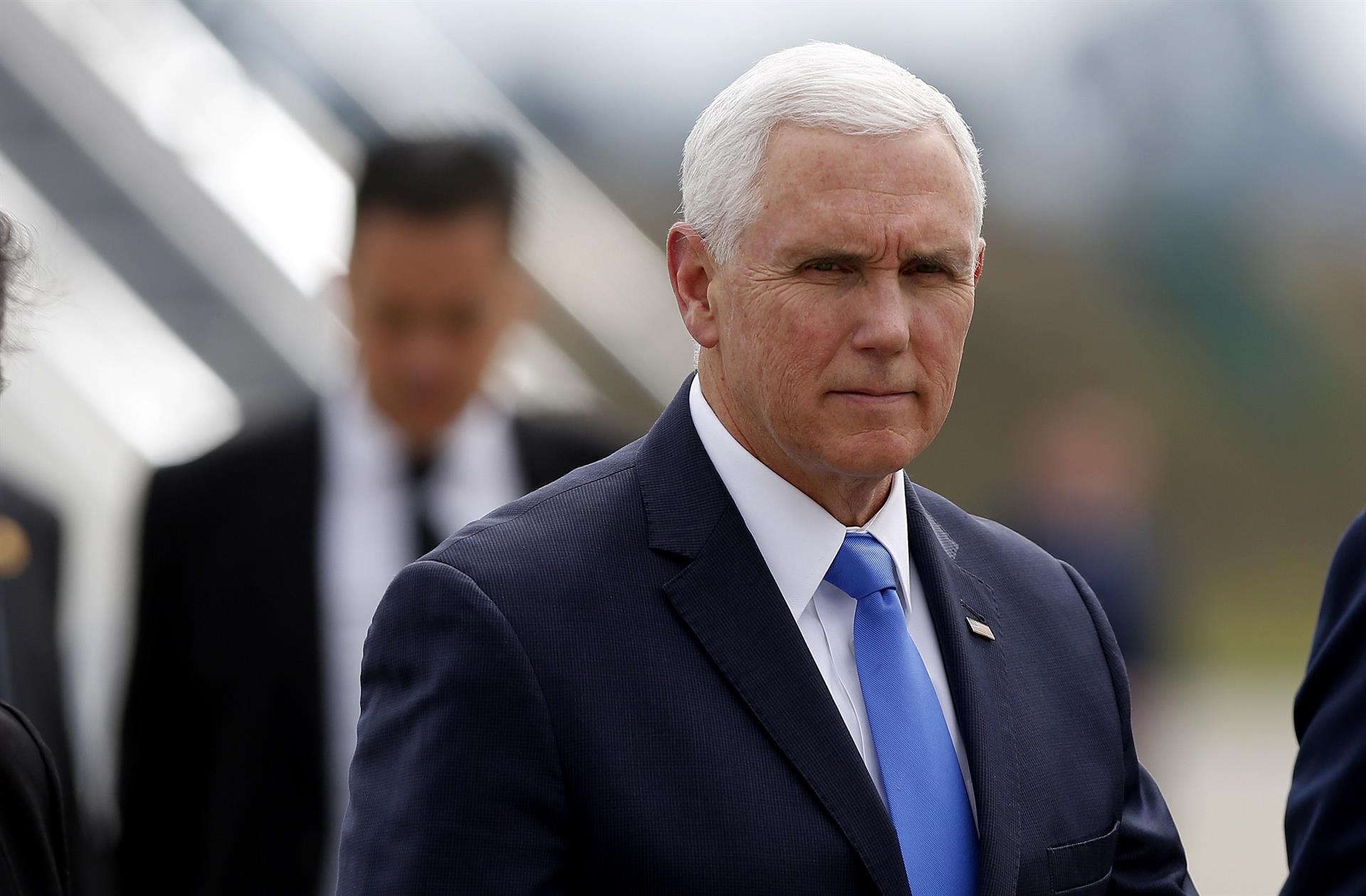Procurador que investiga Donald Trump convoca Mike Pence para depor