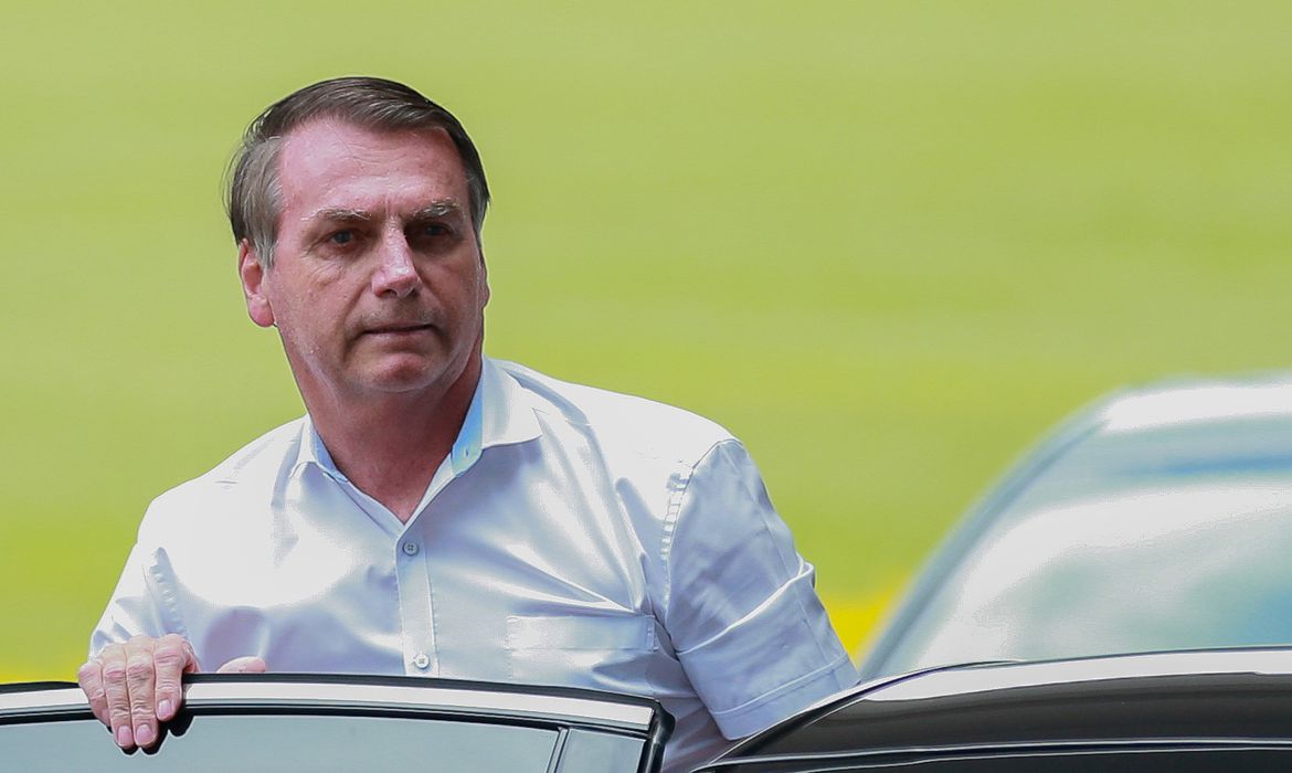 Por que o retorno de Bolsonaro ao Brasil ainda é incerto