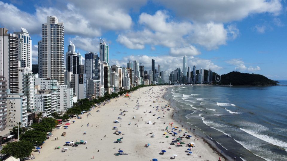 Orla de Balneário Camboriú pós-alargamento