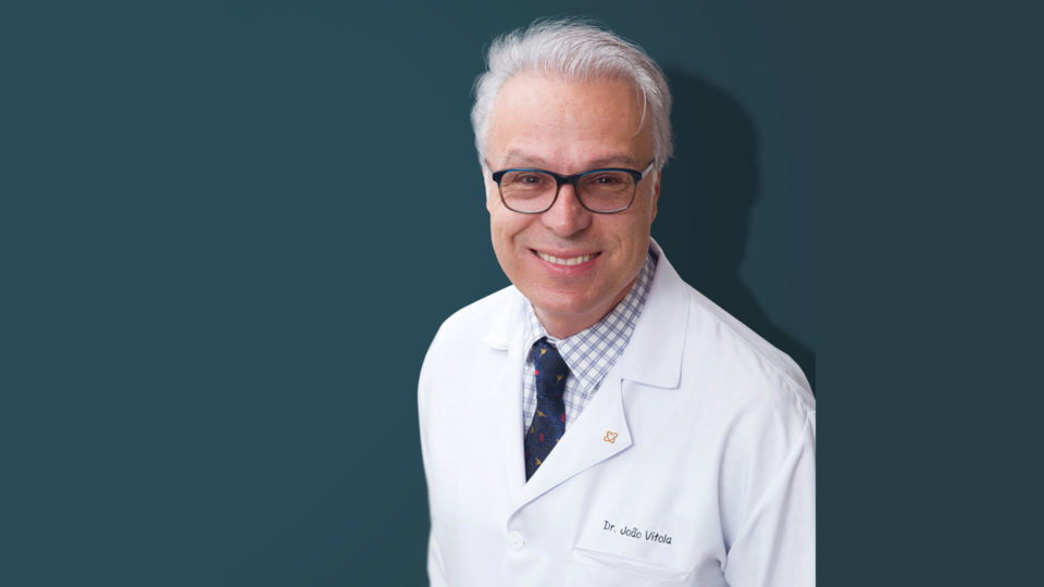 Dr. João Vicente Vítola, Cardiologista e especialista em Medicina Nuclear, CRM 15739/PR CRM 15739/PR - RQE 10401 / 11582
