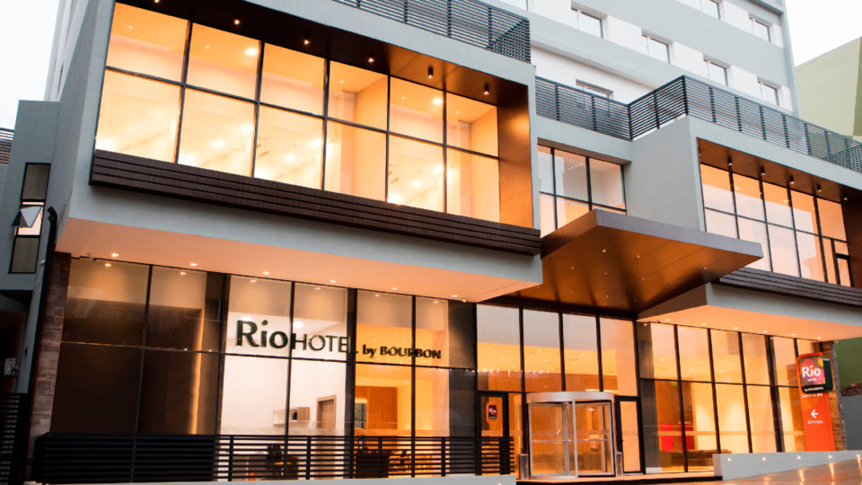 No Rio Hotel by Bourbon Ciudad Del Este você encontra todo o conforto e a praticidade que precisa para aproveitar bem a cidade.
