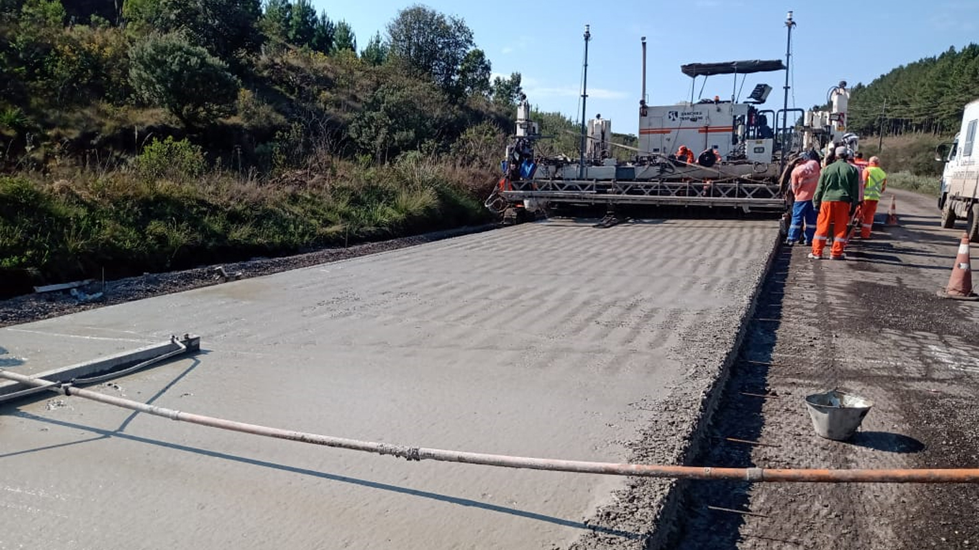 Técnica de recuperação de rodovias com pavimento de concreto, em uso no Paraná