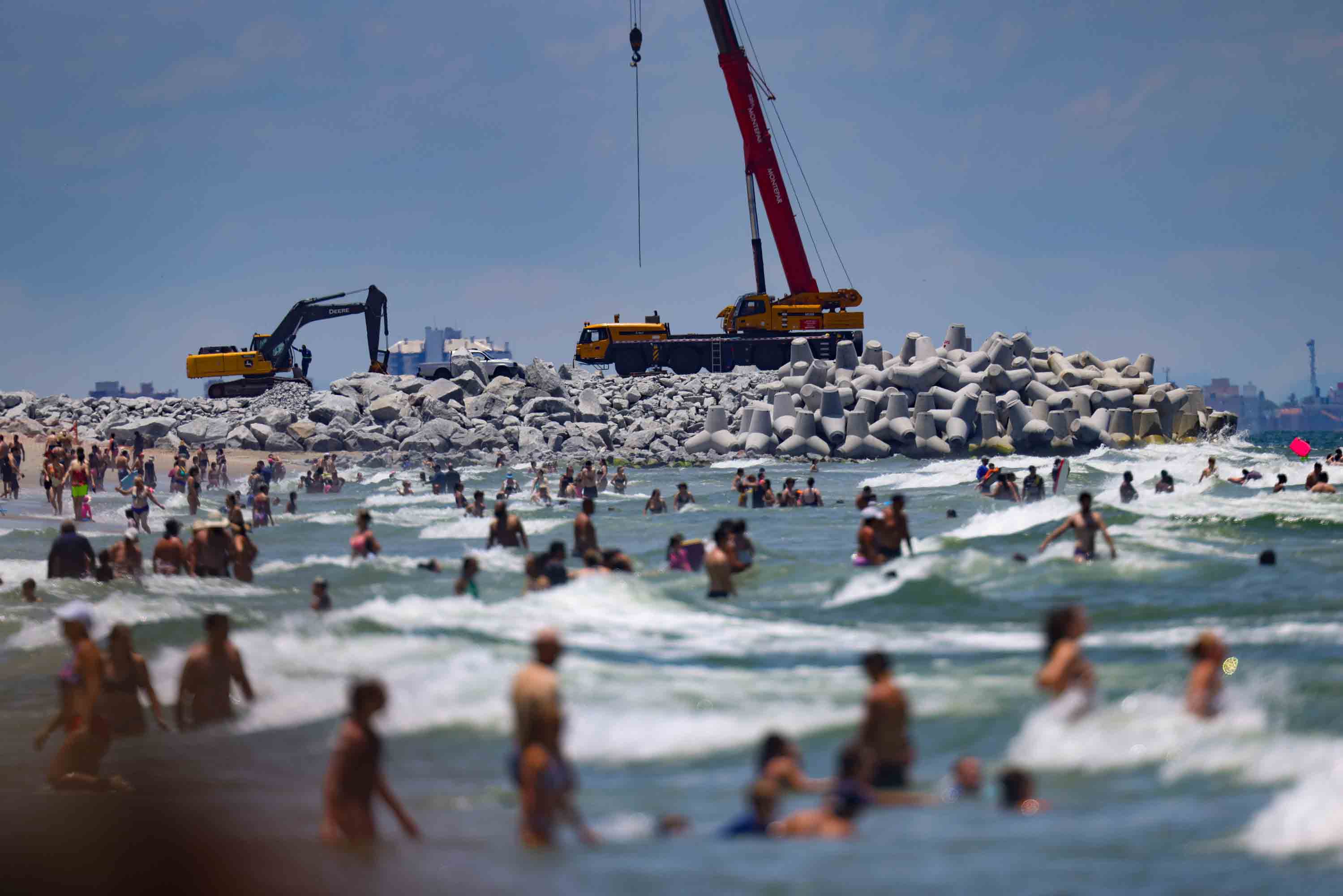 Obras de estruturas marítimas em Matinhos