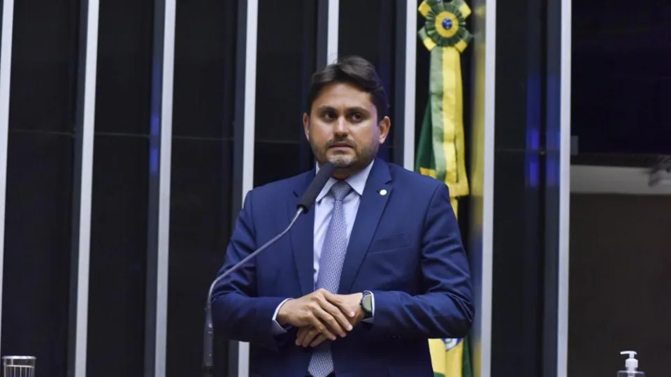 Juscelino Filho, viagem, voo, fab, cavalos, desvio
