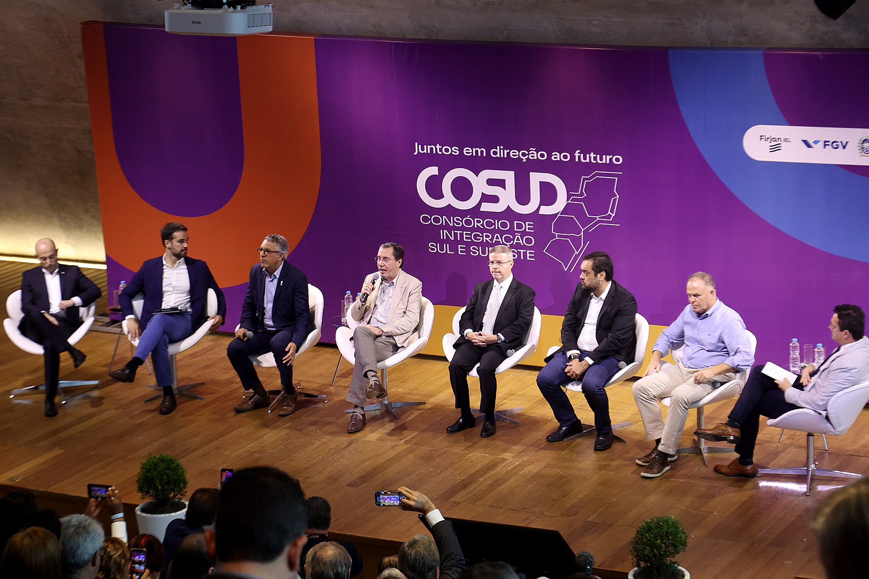 Governadores do Sul e Sudeste no encontro do Cosud