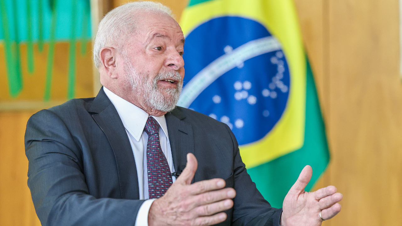 Medidas criadas pelo governo ou com seu aval têm tentado silenciar humoristas que fazem piadas com grupos considerados minoritários