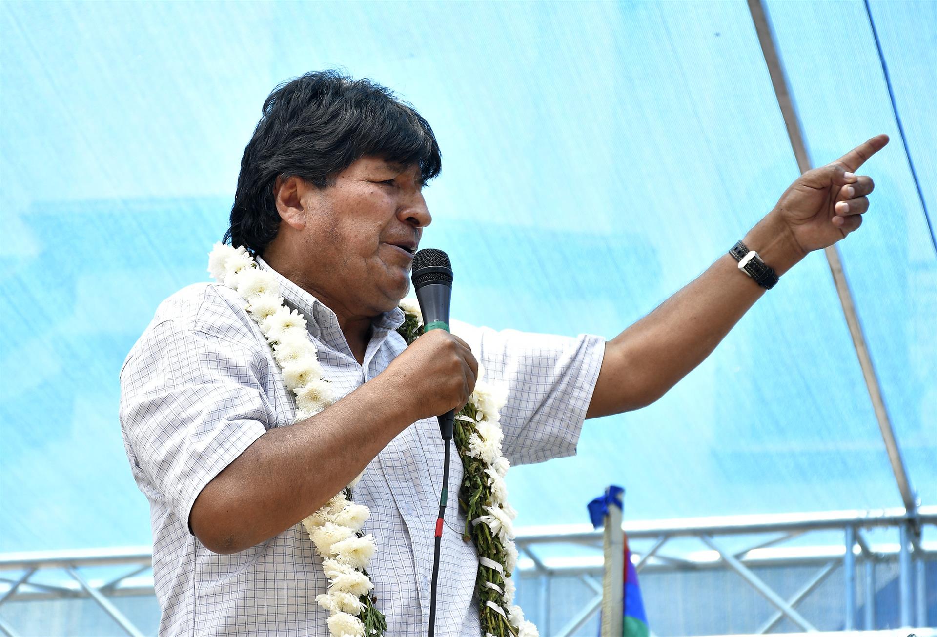 O ex-presidente da Bolívia Evo Morales discursa durante uma mobilização do partido governista boliviano em Sacaba (Bolívia).