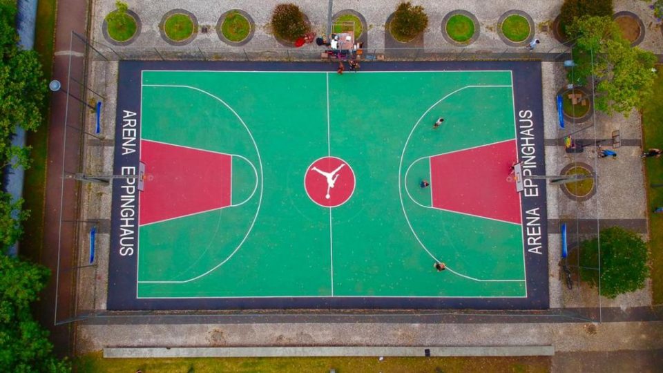 Quadra de basquete na Eppinghaus.