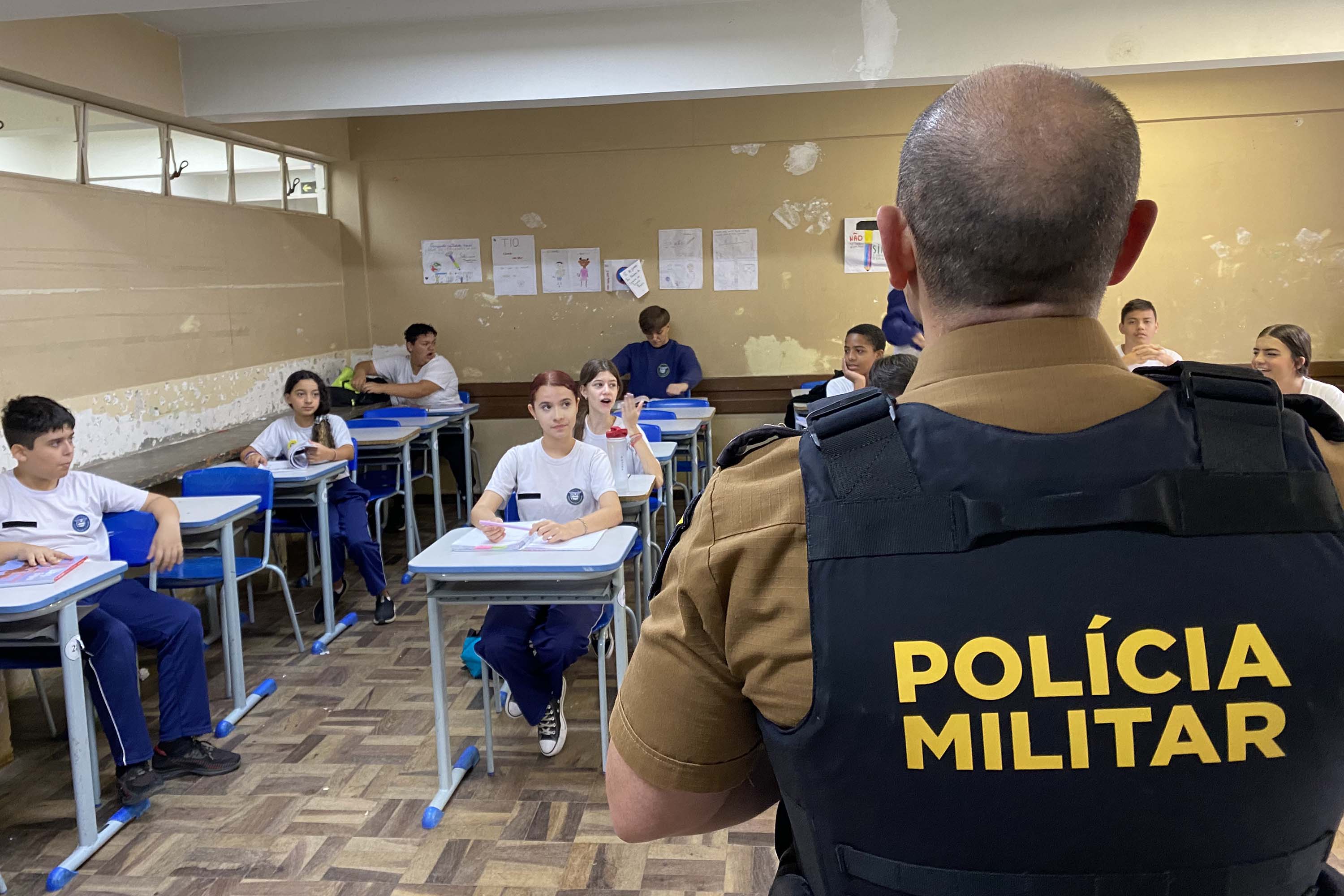 PM faz treinamento de prevenção em escolas do Paraná.