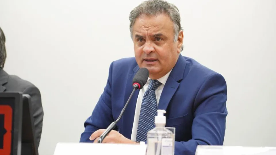 Aécio Neves