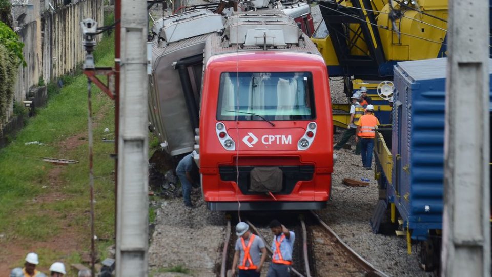 Descarrilamento de trens se tornaram mais frequentes após concessão à ViaMobilidade