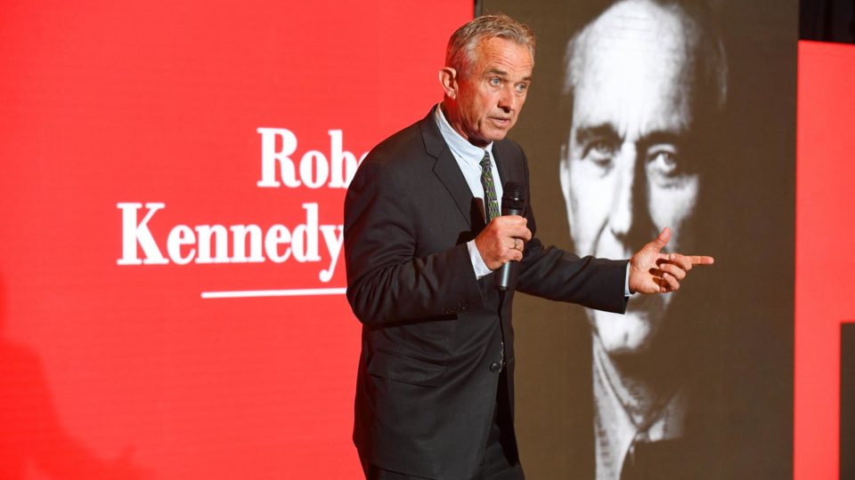 Robert Kennedy, sobrinho do ex-presidente americano John F. Kennedy, apresentou sua candidatura às eleições primárias do Partido Democrata para 2024